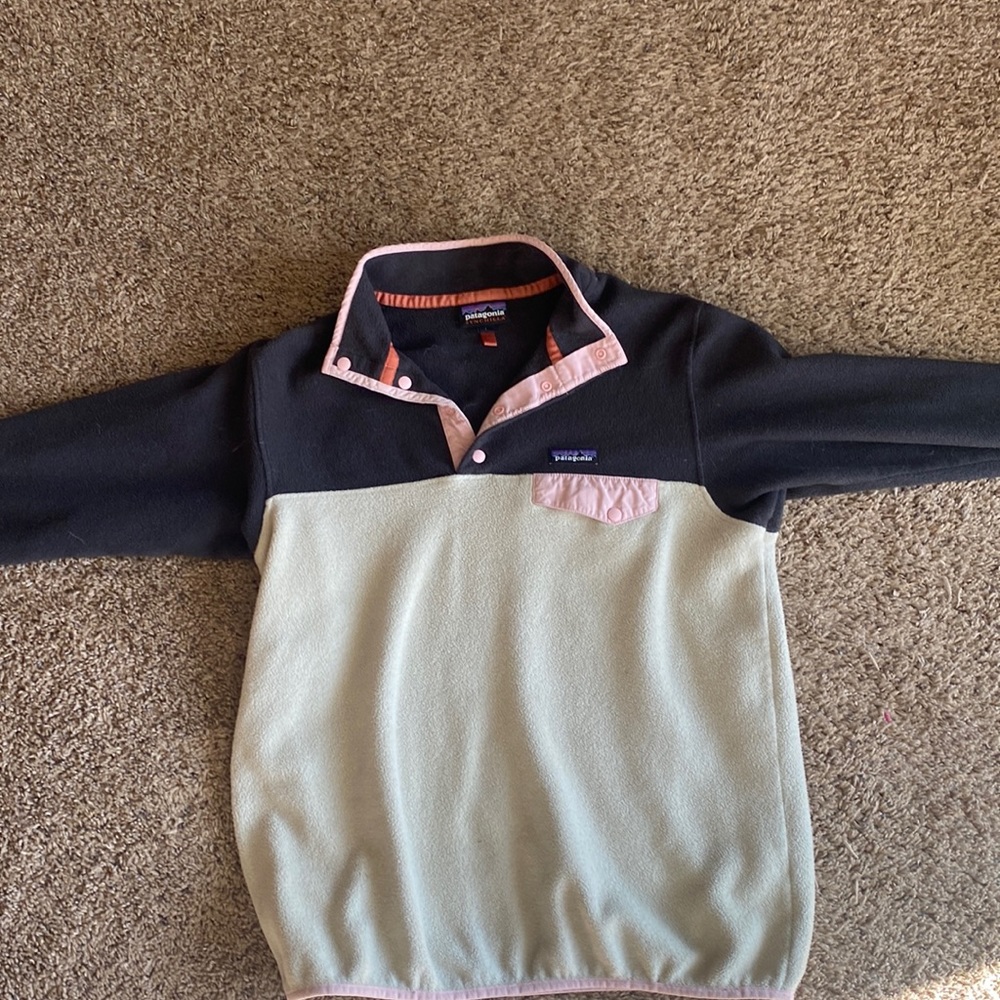Patagonia women’s synchilla fleece.